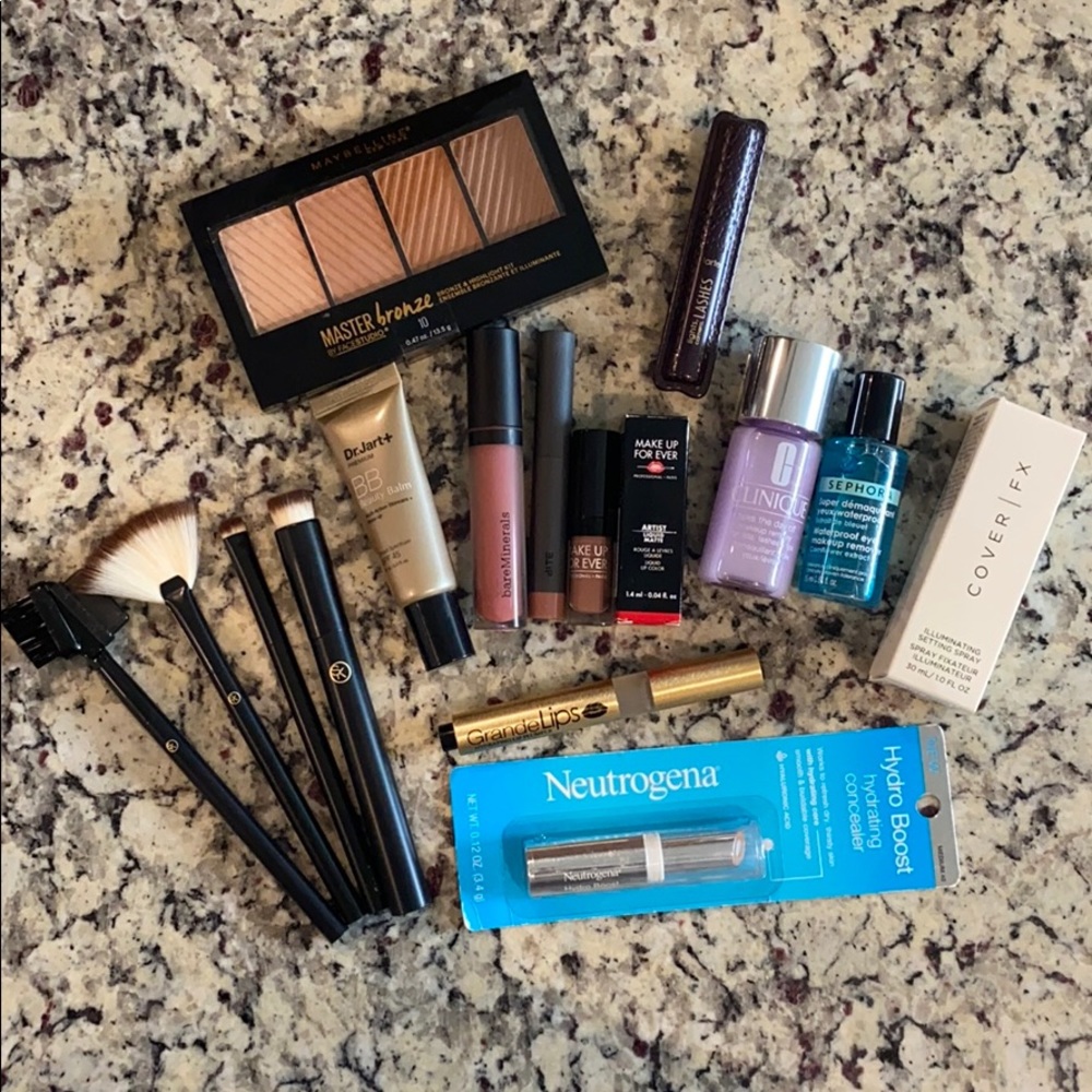 Makeup bundle (bare minerals, tarte, bite)